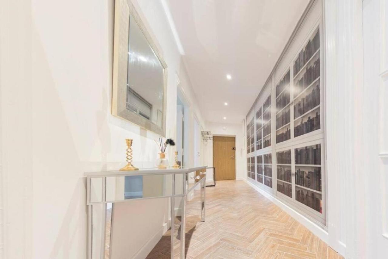 Super Luxury And Cozy- Golden Apartments- City Center Warschau Exterior foto